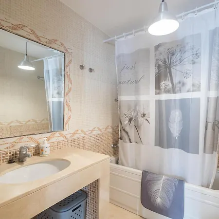Fula Balcony 2br 3 Min To Las Canteras