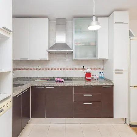 Fula Balcony 2br 3 Min To Las Canteras
